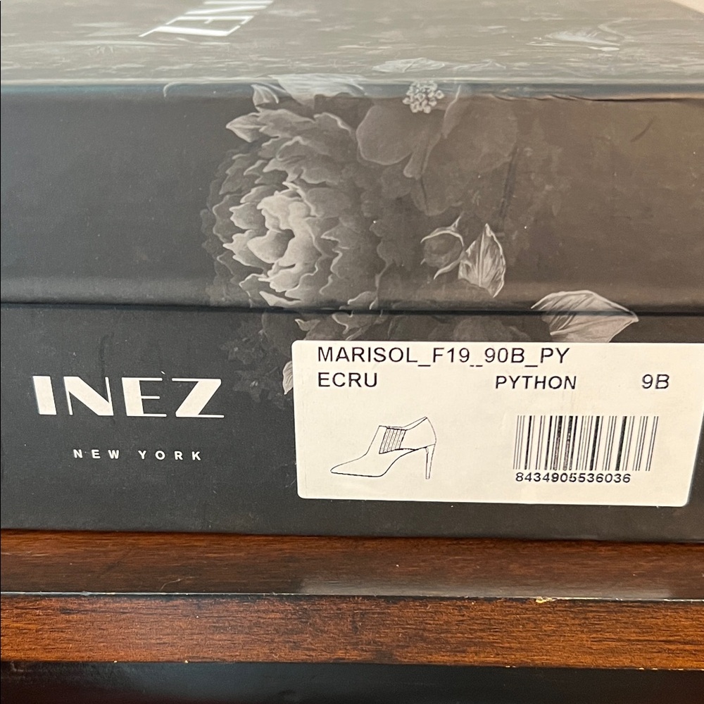 Elegant Snakeskin Ankle Booties - Picture 6 of 6